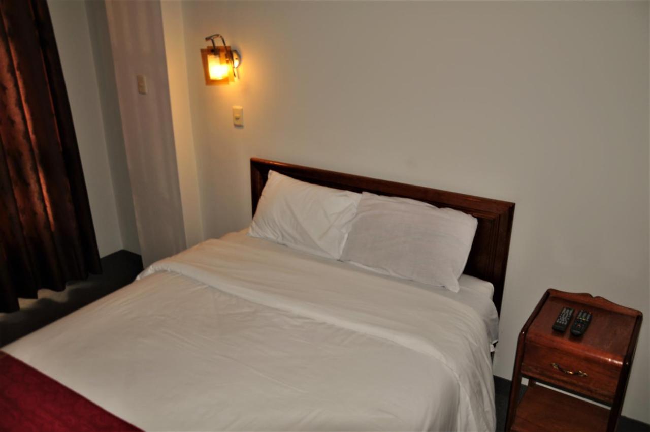 Cesar'S Hotel Peru Puno Esterno foto